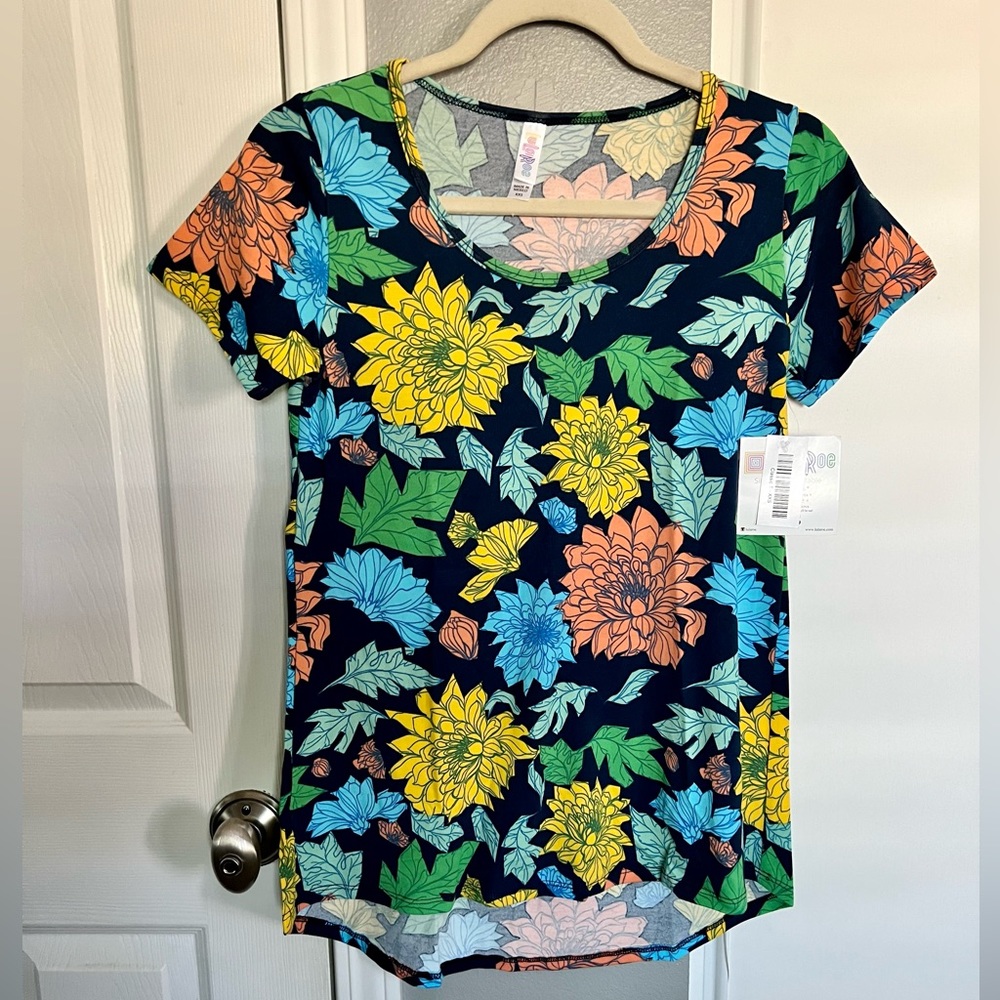 NWT LuLaRoe Classic T Size XXS